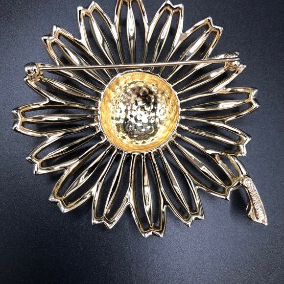Vintage Sarah Coventry Sunflower Gold Tone Metal  Brooch Pin - Picture 5 of 6